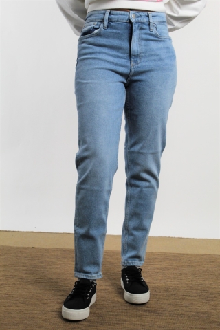 Jeans Mom in denim elasticizzato Calvin Klein J20J219319 1A4