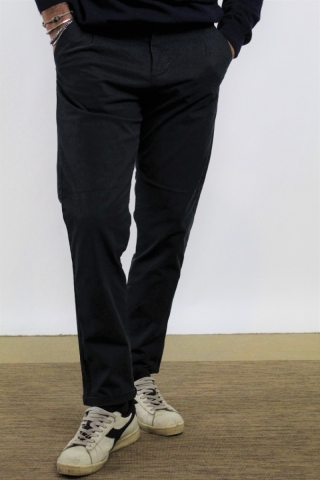 Pantalone in tela di cotone con pence Trez M45725 blu
